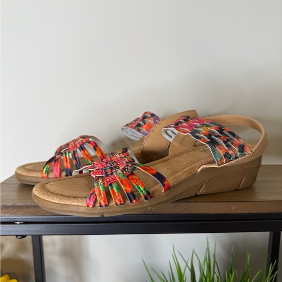 NWOT Women's Geneshia Wedge Sandals - Picture 5 of 8